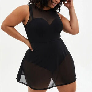 NWOT Women's Plus Black SwimDress Torrid 2 DD/F Underwire Short Mesh Overlay 2X